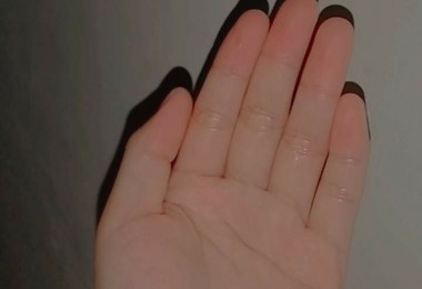 Tư Vấn Xem Chỉ Tay Theo Mệnh Lý: Nhìn Nhận Cuộc Đời Qua Đầu Ngón Tay Từ Tuổi Trẻ Đến Già